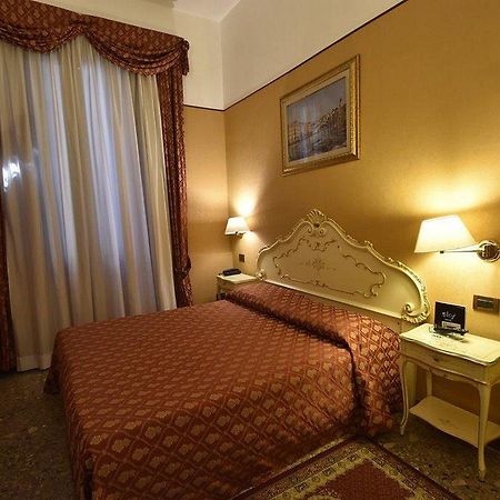Locanda Poste Vecie Venezia Esterno foto