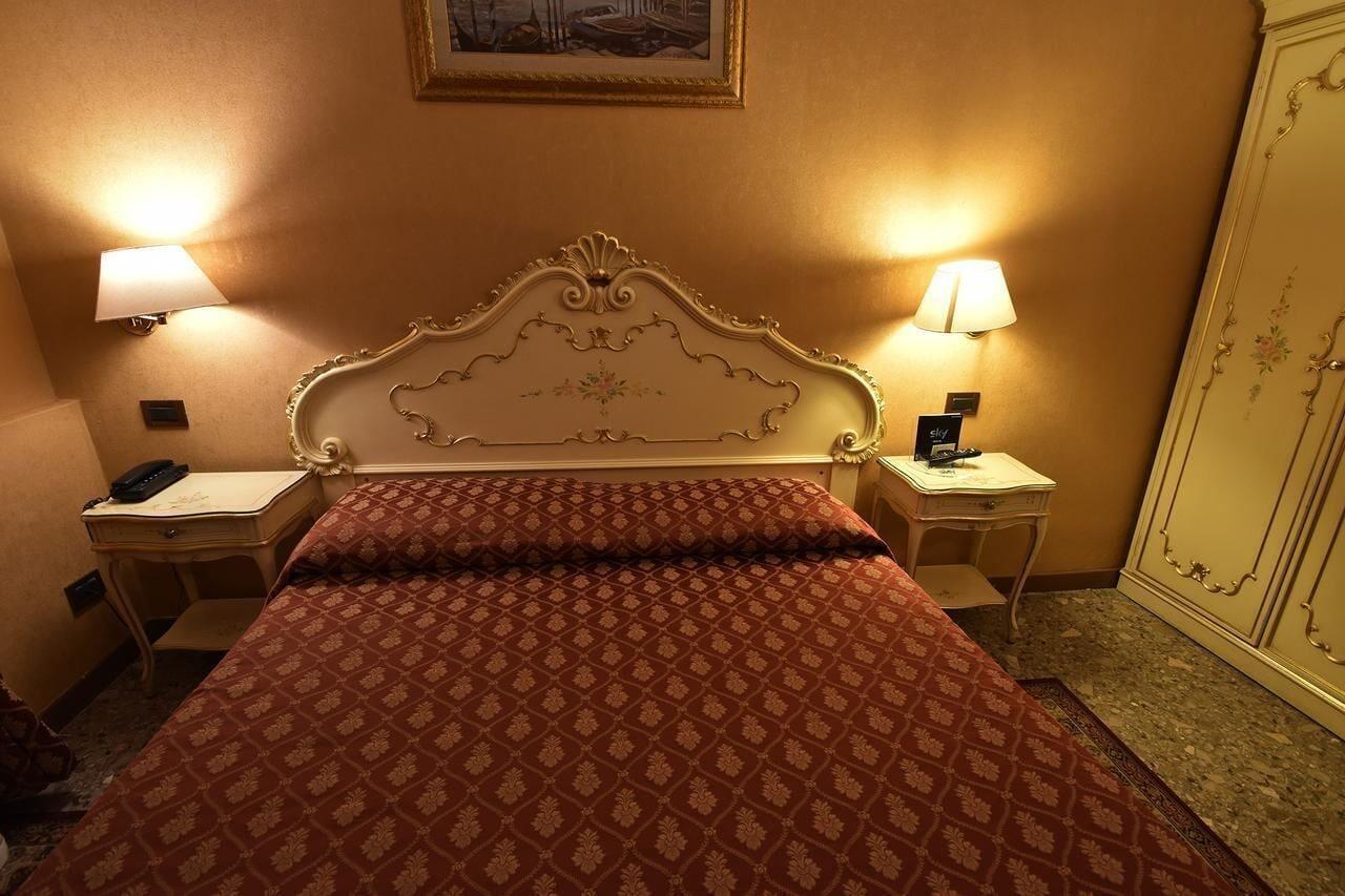 Locanda Poste Vecie Venezia Esterno foto