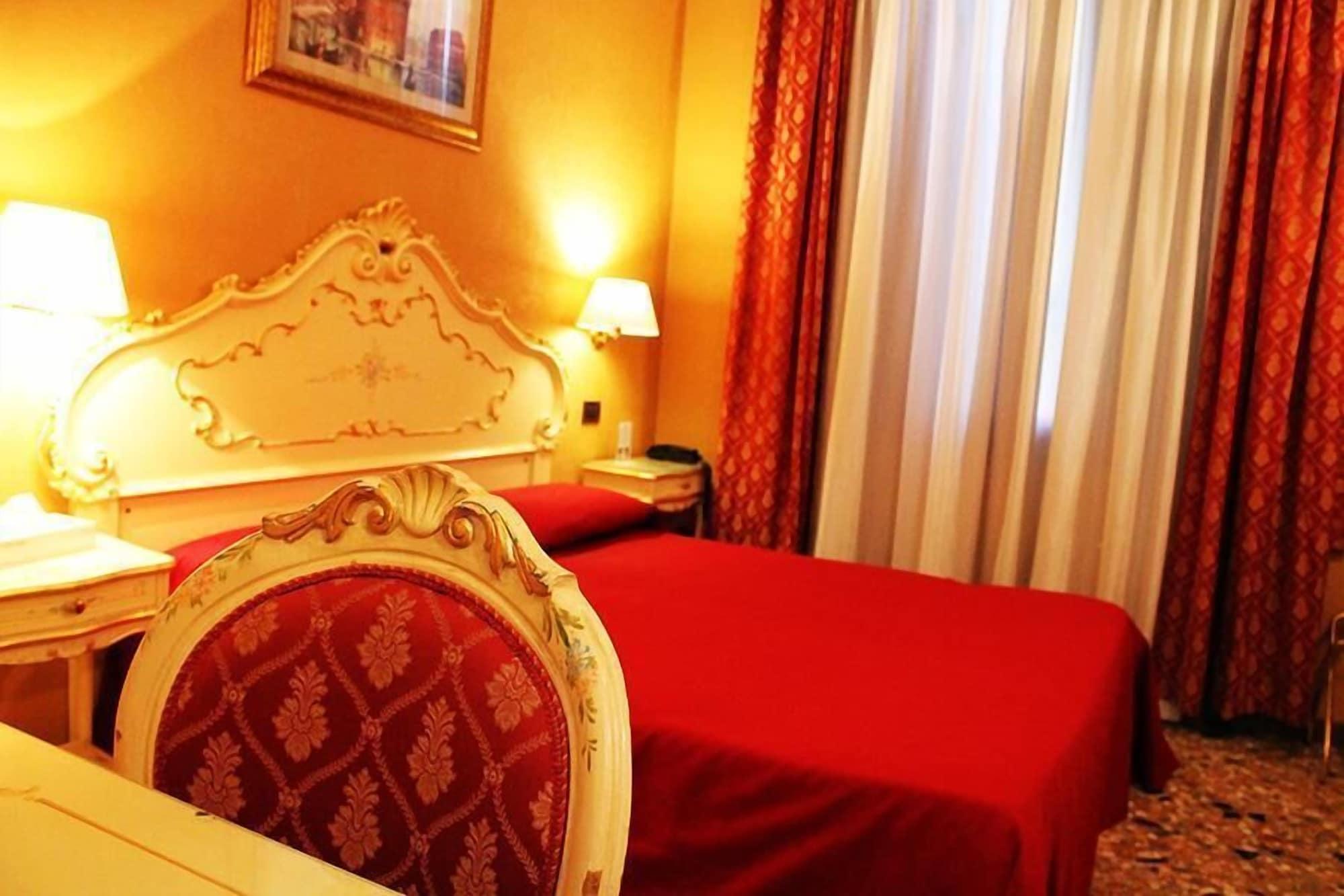Locanda Poste Vecie Venezia Esterno foto