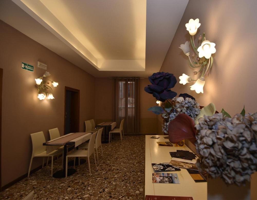 Locanda Poste Vecie Venezia Esterno foto