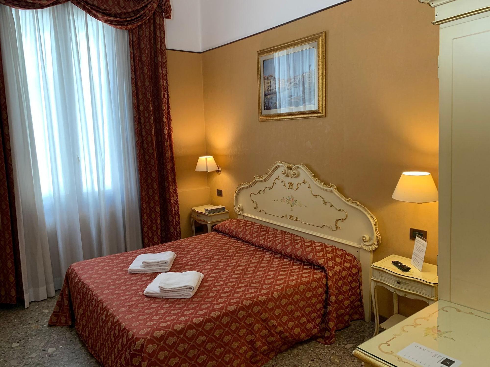 Locanda Poste Vecie Venezia Esterno foto