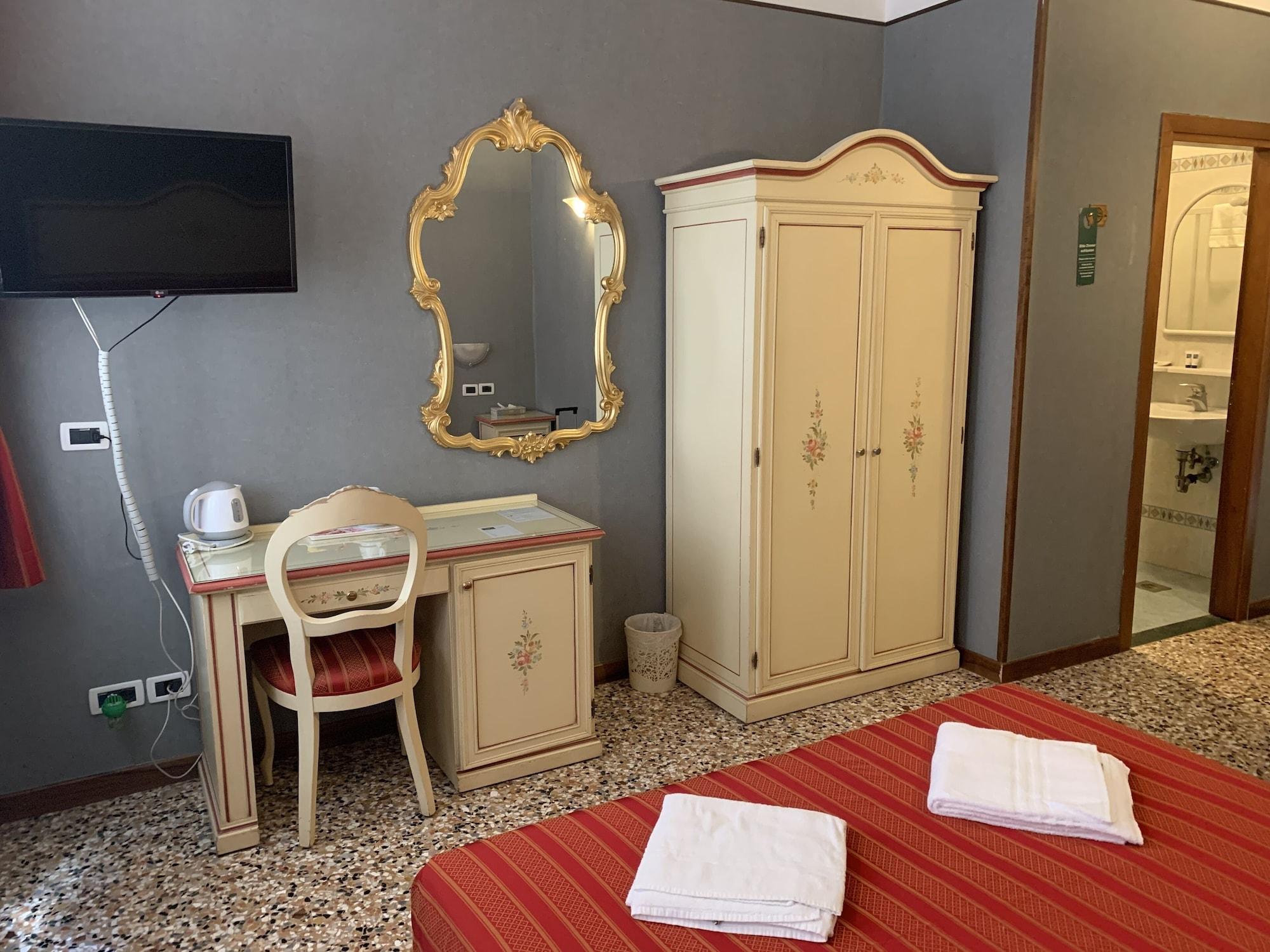 Locanda Poste Vecie Venezia Esterno foto