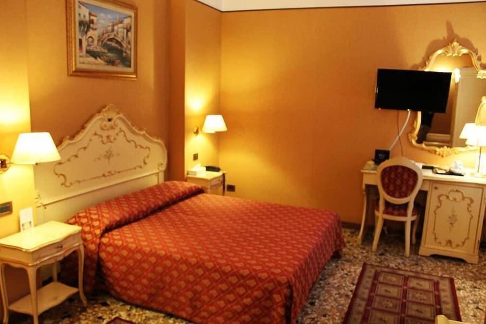 Locanda Poste Vecie Venezia Esterno foto