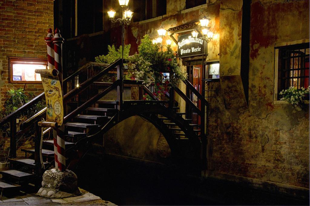 Locanda Poste Vecie Venezia Esterno foto